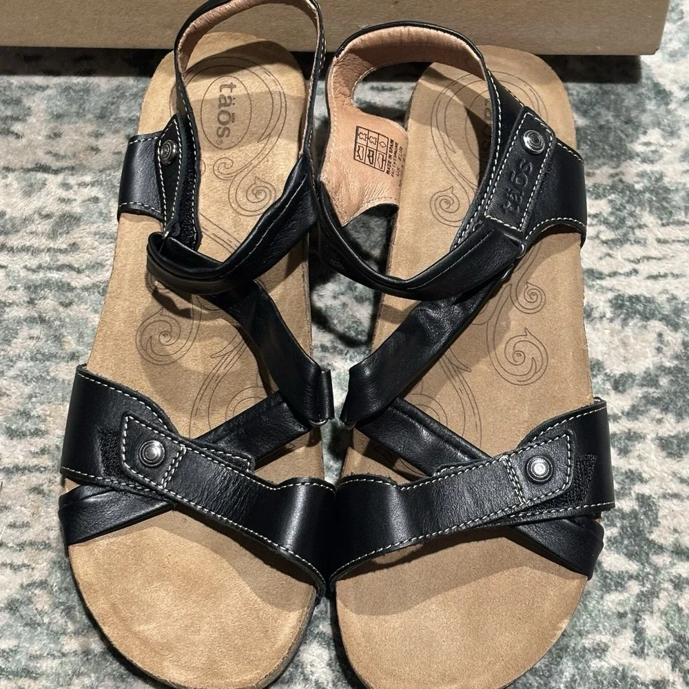 Taos UNIVERSE—Black -Size US 10-10.5 UNV-1340 NEW IN BOX!